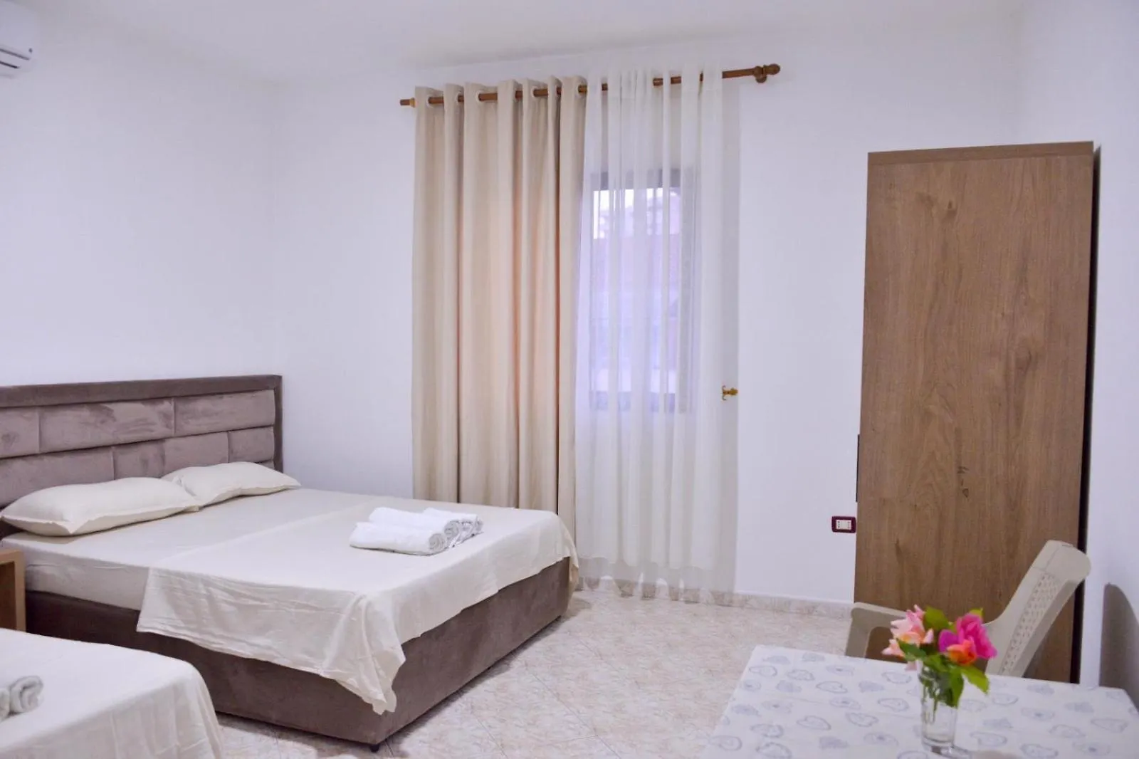 Vila Kevin Δυρράχιο 0*,  Αλβανία
